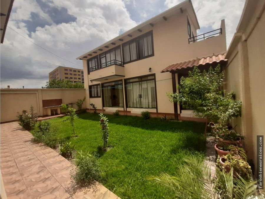 casa grande 9 dormitorios en cochabamba