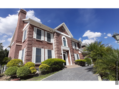 residencia estilo ingles 2000 m2 el bosque sud
