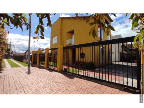 tabio 2 casas campestres 453 m2 totales lote 601 m2