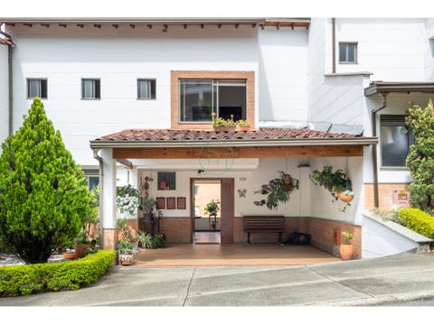 hermosa casa para la venta en envigado sector terracina