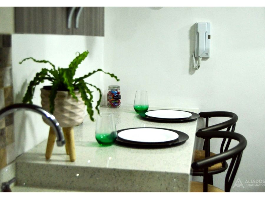 se vende apartamento en primer piso con local independiente en itagui