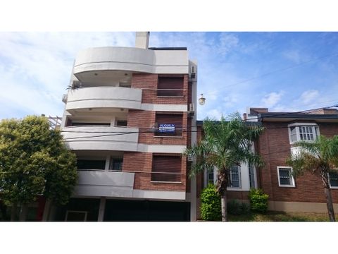 vendo departamento 2 dormitorios con cochera posadas centro