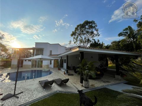 se vende casa campestre en cerritos pereira