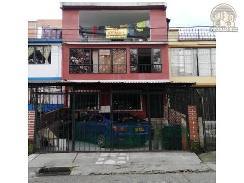 se vende casa en padre valencia pereira