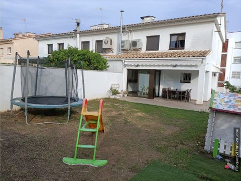 gran oportunidad chalet a tres fachadas libre amplio jardin