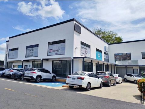amplio local comercial en el centro de santiago