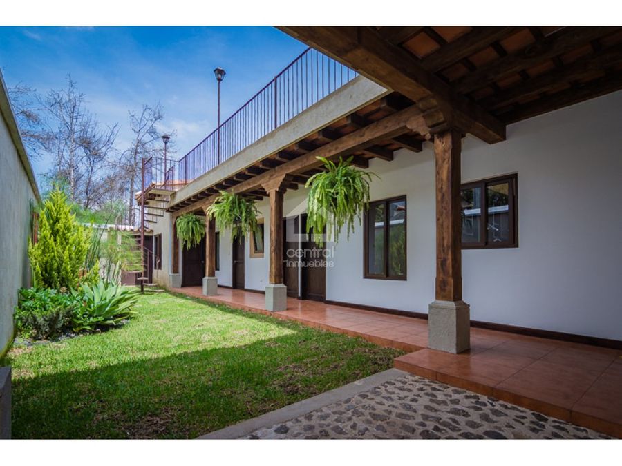 Casa nueva de esquina en venta cerca de Antigua Guatemala - US$199,000 USD