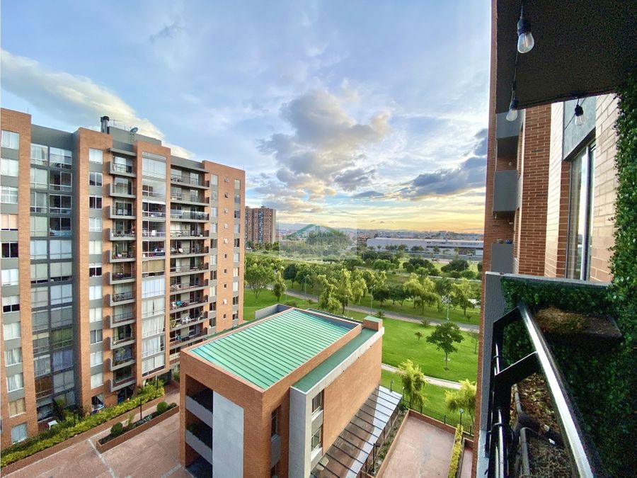 pontevedra apartamento en piso alto con balcon