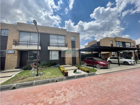 se arrienda acogedora casa de dos pisos club house cajica