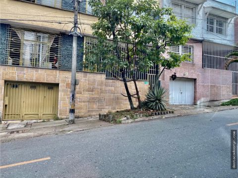 casa con multiple destinacion en venta en medellin prado centro