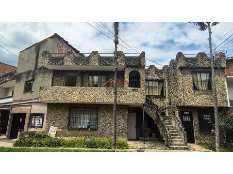 casa en arriendo belen medellin 5 alcobas estudio y terraza