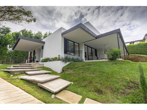 en venta hermosa casa campestre de 360m2 en la tebaida quindio