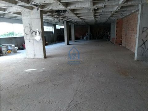 arriendo local a 1 cuadra del parque de la estrella 1er piso 322m2