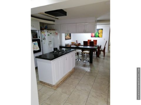 venta de casa en palermo con amplios espacios