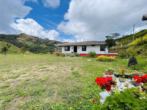 se vende hermosa casa finca en san roque antioquia