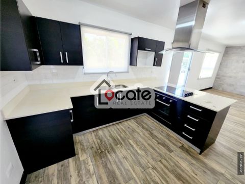 apartamento en venta en primer nivel santa ana