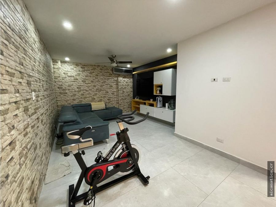 venta brasil de santa ana linda casa en condominio con amenidades