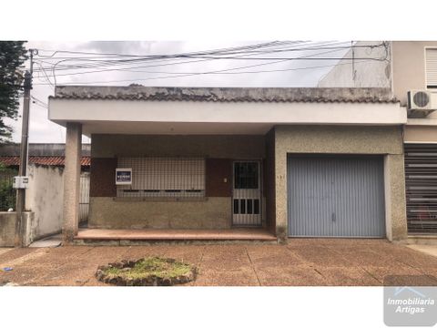 se vende amplia casa eduardo m castro 432