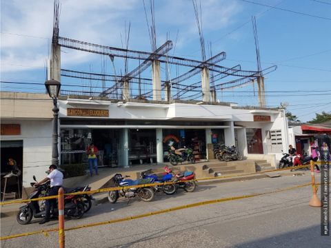 vende edificio con 3 locales comerciales