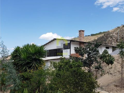 se vende una propiedad en guayllabamba