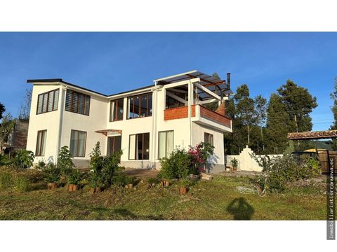 propiedad de ensueno en otavalo con tiny house para huespedes