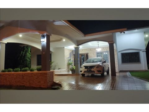 se vende hermosa casa paso canoa chiriqui