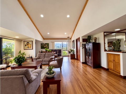 amplio penthouse con linda vista en bello horizonte escazu