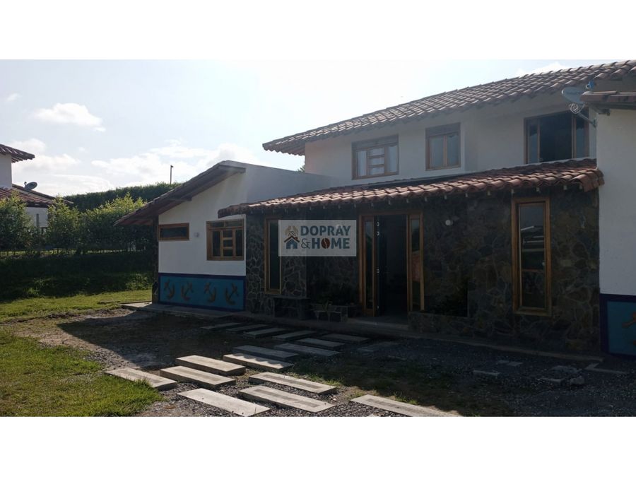 se vende casa campestre en montenegro