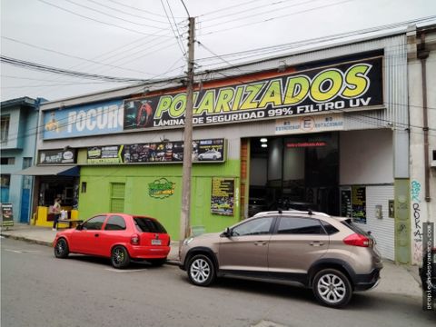 se venden 2 locales comerciales calle pocuro cerca avda colon