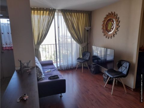 se vende departamento entre metro las rejas y ecuador