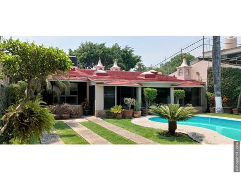 casa sola en venta de un nivel en jardines de cuernavaca con alberca