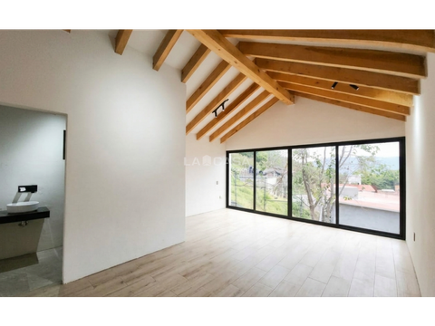 valle de bravo casa en condominio centro