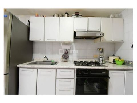 se vende apartamento de 83 m2 en el sector palermo