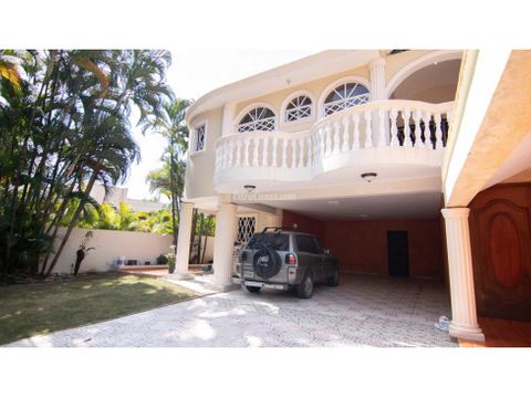 casa en venta en cuesta hermosa santo domingo