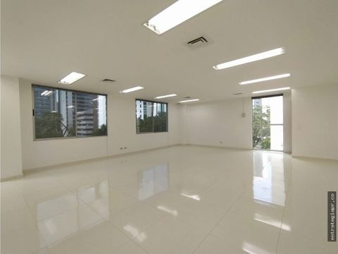 arriendo oficina en milla de oro medellin