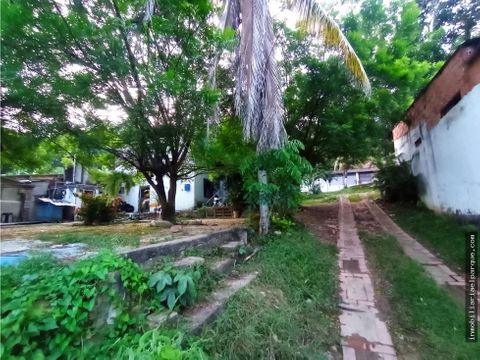 se vende amplia finca en melgar