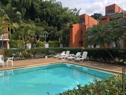 venta amplia casa en conjunto cerrado alamos pereira