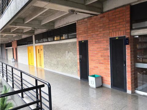 alquilo local para call center 757 m2 cerca estacion metro poblado
