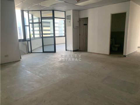 oficina de 185 m2 en edificio murano center zona 10