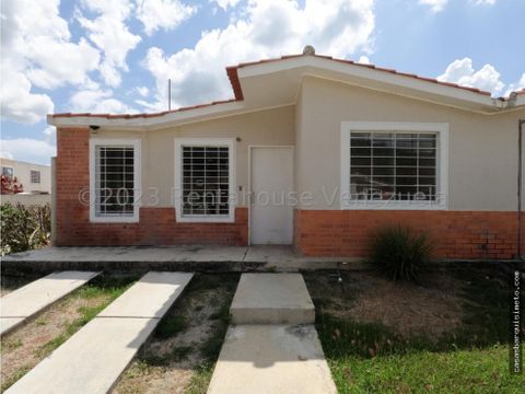 sara arguelles vende casa en lara 23 19884