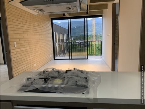 se vende espectacular apartamento en la avenida centenario