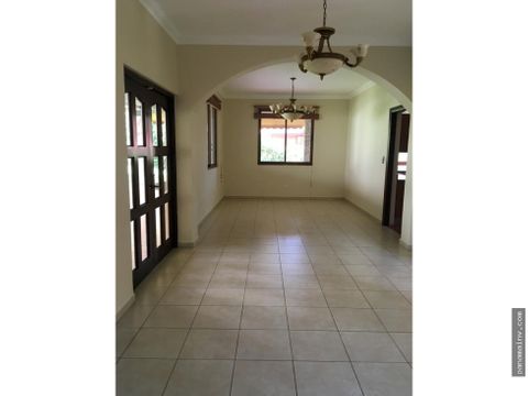 se vende casa en albrook clayton 6173da