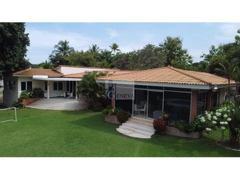 venta de casa en playa santa clara id 12999