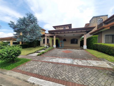 venta de casa en condominio de lujo en santo domingo de heredia