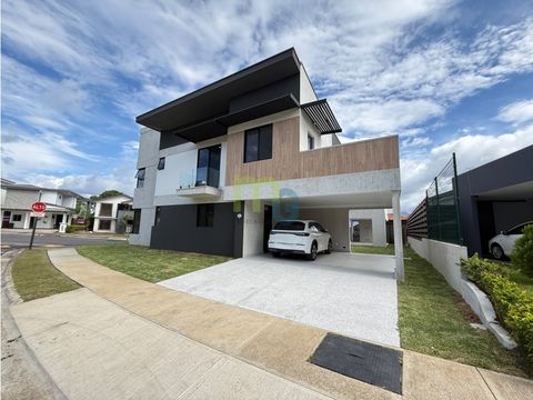 casa contemporanea en venta en condominio en heredia 4 hab oficina