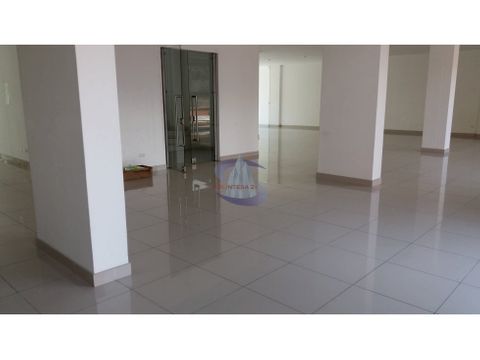 arriendo local 400 mt en pleno centro de ibague