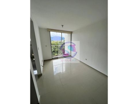 vendo apartamento cerca al centro comercial estacion