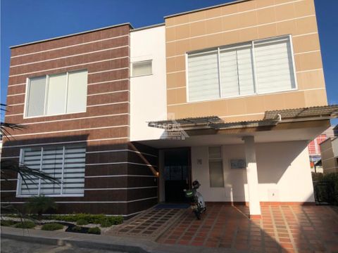 se vende casa en condominio en el norte de armenia