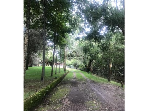 los encinos granja con casa de madera tratada en la reserva de alux
