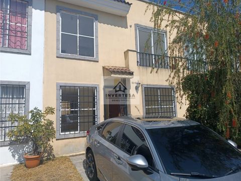 venta de casa en alamedas de santa rita zona 10 de villa nueva